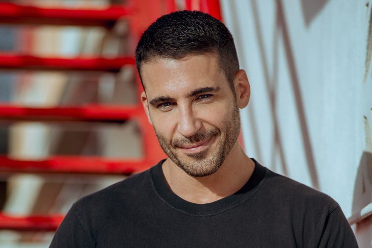 Miguel Ángel Silvestre. La Casa de Papel Temporada 5.